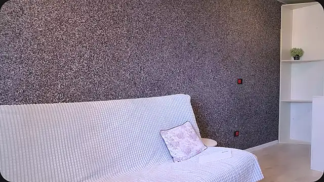 Amanda Luxe online show from 24, 6, 2026