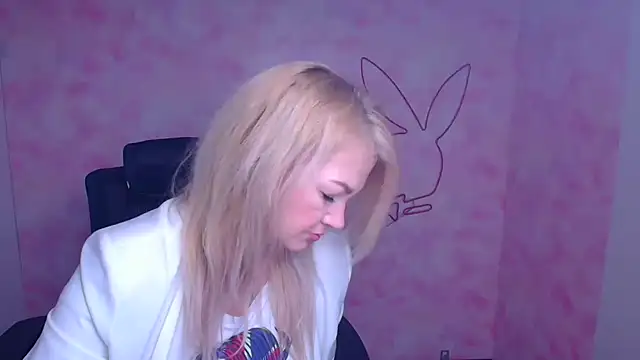 Snapshot of Madonna_Fire chatting on 11, 1, 2026 Madonna Fire online show from 11, 1, 2026