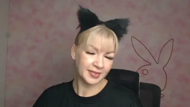 Snapshot of Madonna_Fire chatting on 8, 3, 2026 Madonna Fire online show from 8, 3, 2026