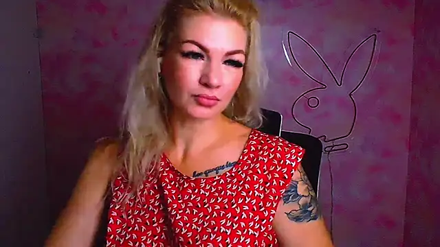 Snapshot of Madonna_Fire chatting on 3, 8, 2026 Madonna Fire online show from 3, 8, 2026