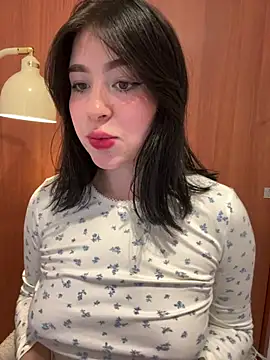 evelynrosess1 online show from 25, 6, 2026