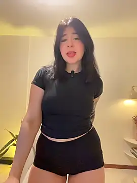 evelynrosess1 online show from 18, 7, 2026