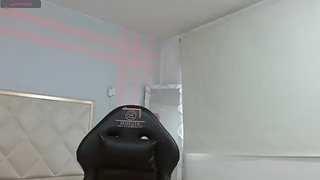 Snapshot of LUAR_TAY chatting on 20, 3, 2026 LUAR TAY online show from 20, 3, 2026