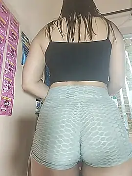 Snapshot of Lara_queenxxx chatting on 16, 3, 2026 Lara queenxxx online show from 16, 3, 2026