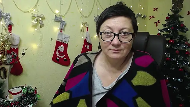 Snapshot of EmilyL0ve chatting on 7, 1, 2026 EmilyL0ve online show from 7, 1, 2026