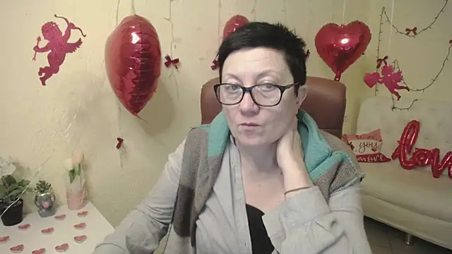 Snapshot of EmilyL0ve chatting on 3, 2, 2026 EmilyL0ve online show from 3, 2, 2026