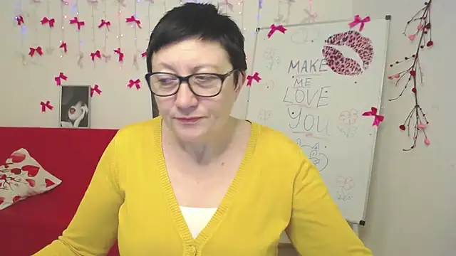 Snapshot of EmilyL0ve chatting on 18, 2, 2026 EmilyL0ve online show from 18, 2, 2026