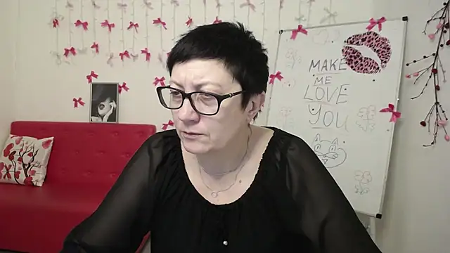 Snapshot of EmilyL0ve chatting on 2, 3, 2026 EmilyL0ve online show from 2, 3, 2026