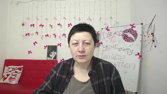 Snapshot of EmilyL0ve chatting on 10, 3, 2026 EmilyL0ve online show from 10, 3, 2026