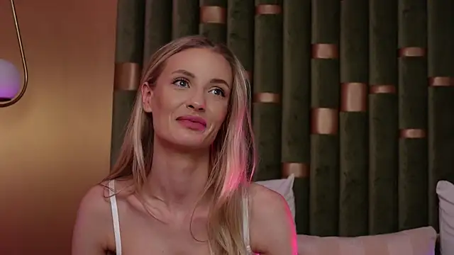 Snapshot of AmeliaAngel chatting on 2, 2, 2025 AmeliaAngel online show from 2, 2, 2025