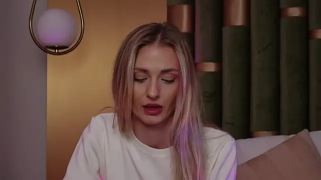 Snapshot of AmeliaAngel chatting on 6, 2, 2025 AmeliaAngel online show from 6, 2, 2025