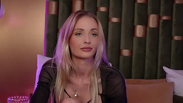 Snapshot of AmeliaAngel chatting on 14, 10, 2025 AmeliaAngel online show from 14, 10, 2025