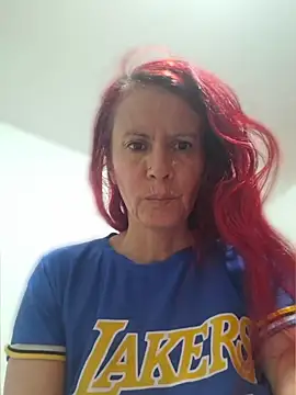 cintia love online show from 10, 6, 2026