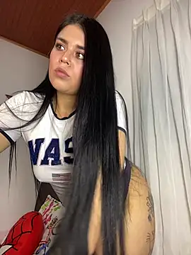 sophyy white online show from 27, 4, 2026