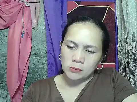 Snapshot of prettymomma24xx chatting on 8, 5, 2026 prettymomma24xx online show from 8, 5, 2026