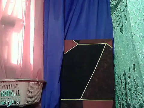 Snapshot of prettymomma24xx chatting on 19, 5, 2026 prettymomma24xx online show from 19, 5, 2026