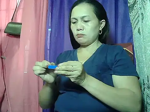 Snapshot of prettymomma24xx chatting on 4, 6, 2026 prettymomma24xx online show from 4, 6, 2026