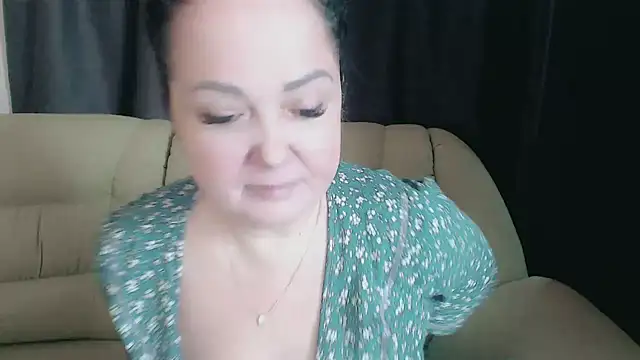 Snapshot of infinity_loveliness chatting on 8, 10, 2025 infinity loveliness online show from 8, 10, 2025