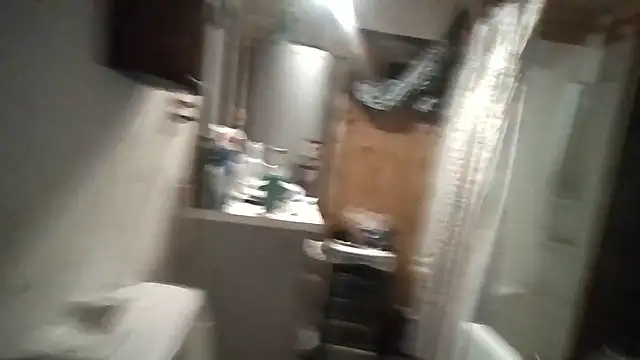 Snapshot of Quuwavve chatting on 5, 3, 2026 Quuwavve online show from 5, 3, 2026