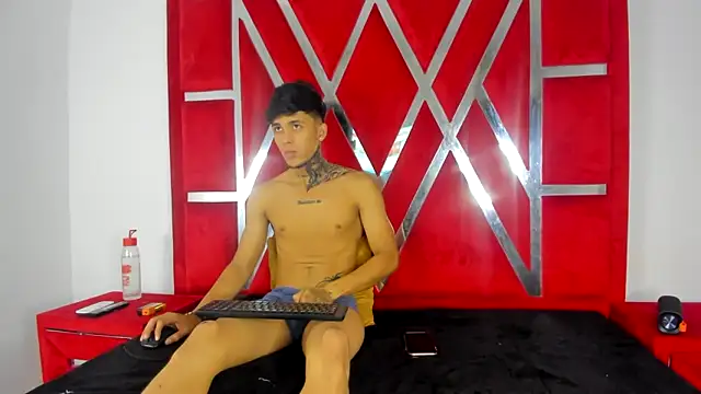 aishaxht online show from 15, 6, 2026