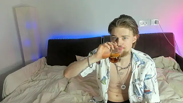 Snapshot of Lev_Miller chatting on 26, 2, 2026 Lev Miller online show from 26, 2, 2026