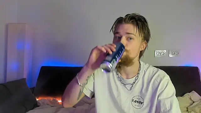 Snapshot of Lev_Miller chatting on 4, 3, 2026 Lev Miller online show from 4, 3, 2026