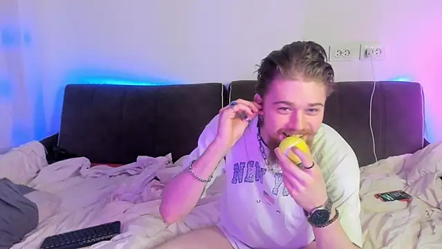 Snapshot of Lev_Miller chatting on 6, 3, 2026 Lev Miller online show from 6, 3, 2026