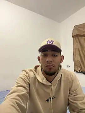 Snapshot of youngalexofficial chatting on 12, 1, 2026 youngalexofficial online show from 12, 1, 2026