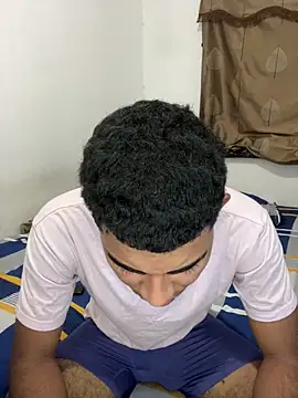 Snapshot of youngalexofficial chatting on 22, 2, 2026 youngalexofficial online show from 22, 2, 2026