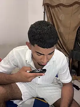 Snapshot of youngalexofficial chatting on 22, 2, 2026 youngalexofficial online show from 22, 2, 2026