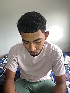 Snapshot of youngalexofficial chatting on 1, 3, 2026 youngalexofficial online show from 1, 3, 2026