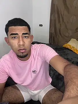 Snapshot of youngalexofficial chatting on 4, 3, 2026 youngalexofficial online show from 4, 3, 2026