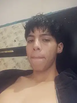 Snapshot of LocalVenee6 chatting on 4, 3, 2026 LocalVenee6 online show from 4, 3, 2026