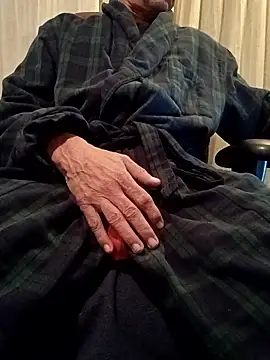 Snapshot of DucesWild23 chatting on 8, 1, 2026 DucesWild23 online show from 8, 1, 2026