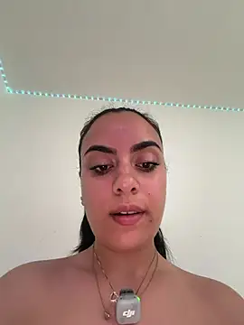 Marisa ass online show from 25, 6, 2026