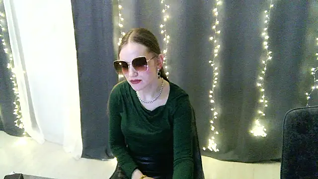 Snapshot of ZaraCharming chatting on 18, 2, 2026 ZaraCharming online show from 18, 2, 2026