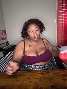 Snapshot of Chocolatebunnyxx96 chatting on 3, 3, 2026 Chocolatebunnyxx96 online show from 3, 3, 2026