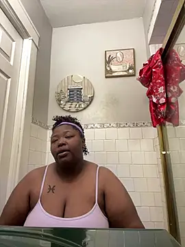 Snapshot of Chocolatebunnyxx96 chatting on 4, 3, 2026 Chocolatebunnyxx96 online show from 4, 3, 2026