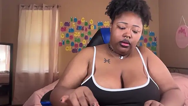 Chocolatebunnyxx96 online show from 21, 6, 2026