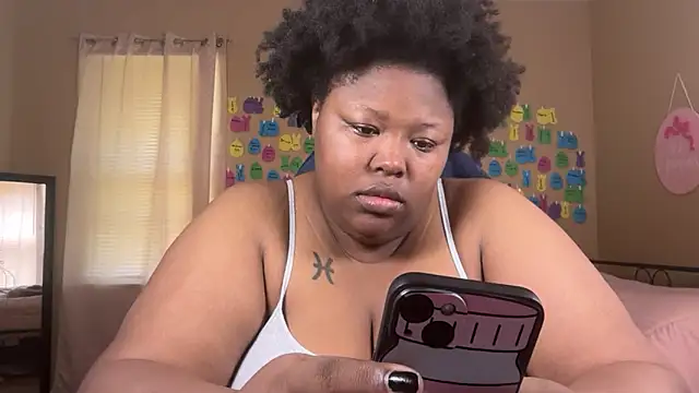 Chocolatebunnyxx96 online show from 28, 6, 2026