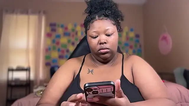 Chocolatebunnyxx96 online show from 25, 7, 2026