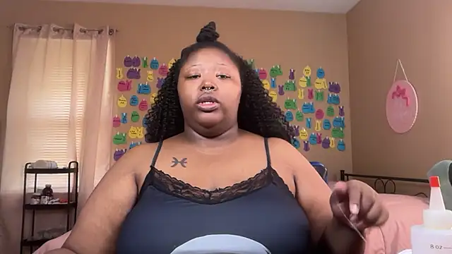 Chocolatebunnyxx96 online show from 29, 7, 2026