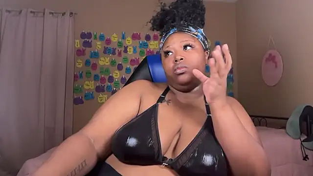 Chocolatebunnyxx96 online show from 5, 8, 2026
