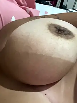 Snapshot of AnneM5 chatting on 7, 1, 2026 AnneM5 online show from 7, 1, 2026