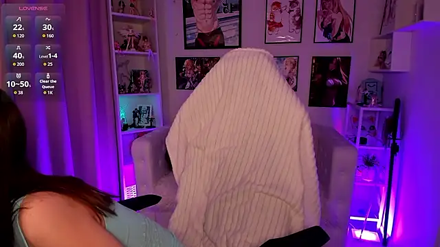 Layla Bloom online show from 25, 2, 2026