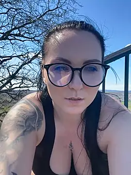 InkedCurly L online show from 5, 4, 2026