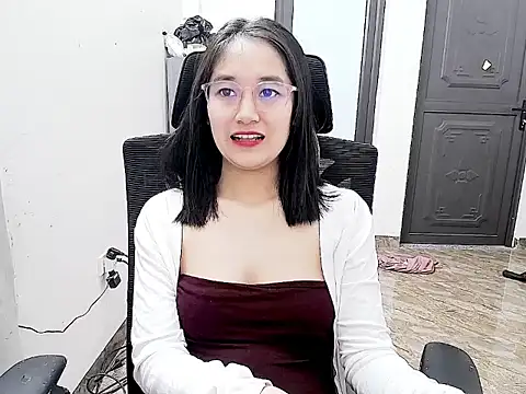 Snapshot of Shulee- chatting on 23, 2, 2026 Shulee- online show from 23, 2, 2026