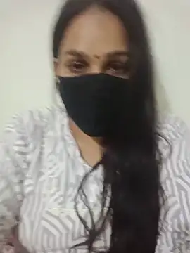 Snapshot of 01Roshani chatting on 6, 7, 2026 01Roshani online show from 6, 7, 2026