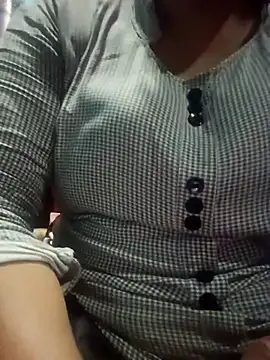Snapshot of 01Roshani chatting on 19, 7, 2026 01Roshani online show from 19, 7, 2026