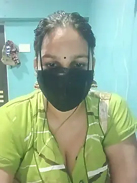 Snapshot of 01Roshani chatting on 2, 8, 2026 01Roshani online show from 2, 8, 2026